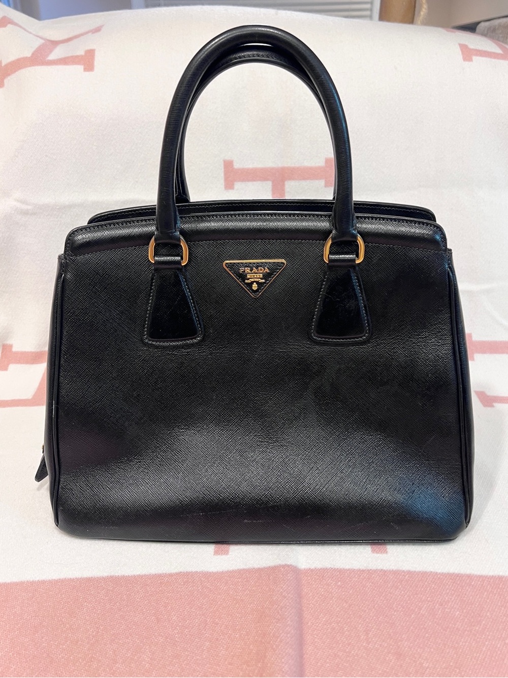 PRADA⭐️Gold Kiss lock and Key attached!Black Saffiano Satchel! Offers welcome! - Picture 2 of 16